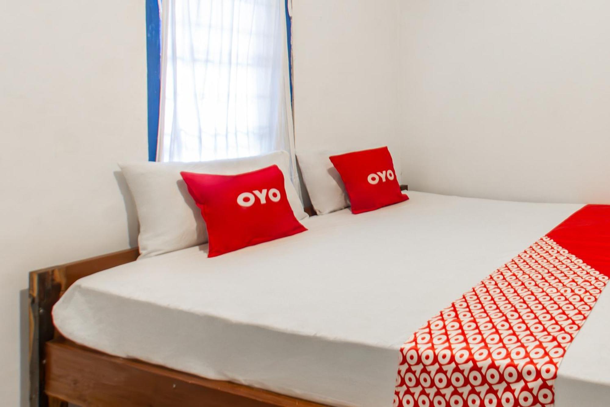 Oyo 93359 Kawi Homestay Praya Exterior photo